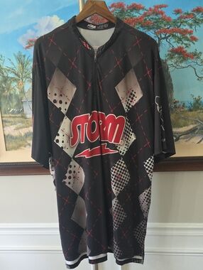Storm Men’s Black Red & Gray Graphic Bowling Jersey